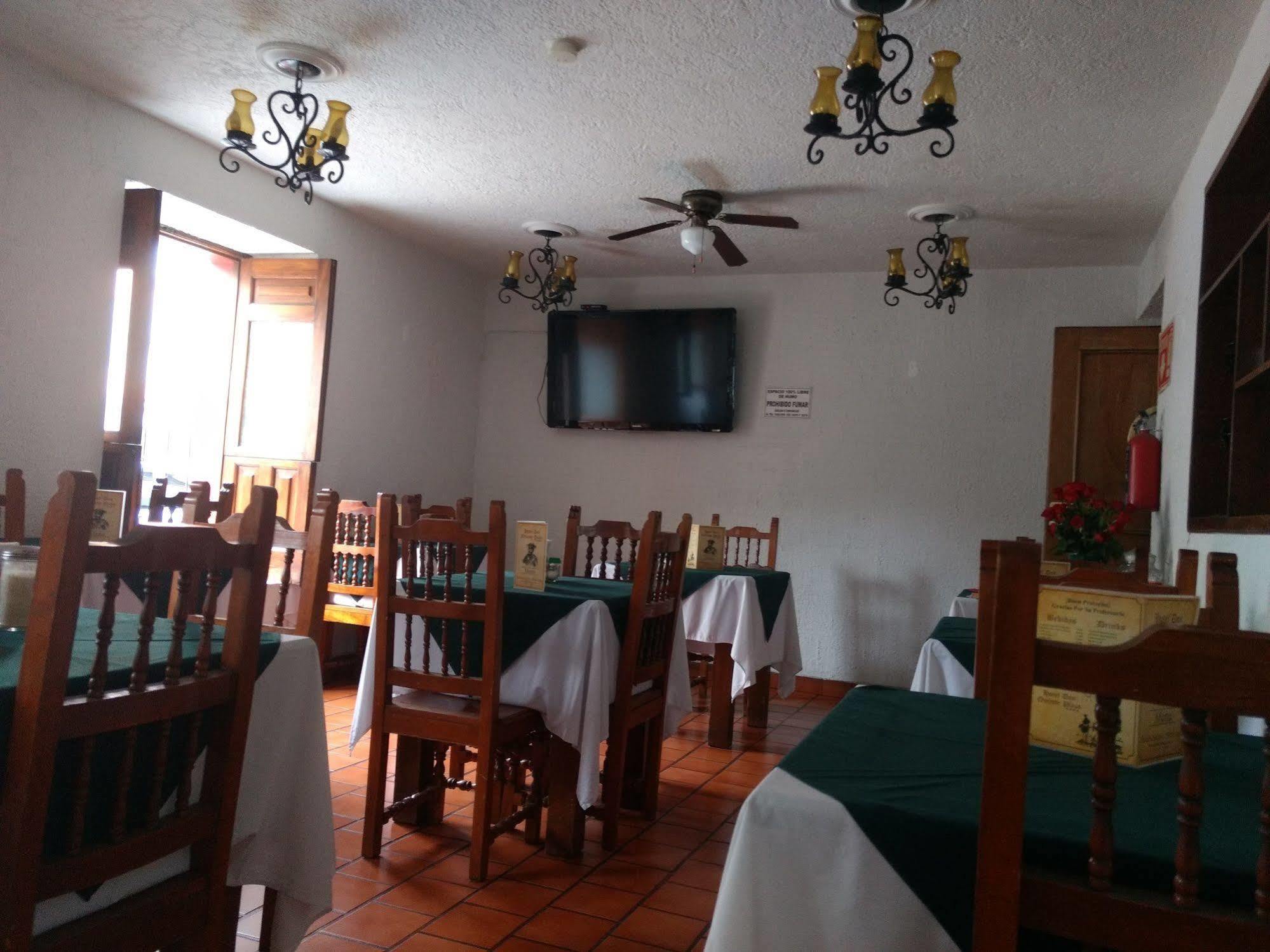 Hotel Don Quijote Plaza - Centro Historico 3*